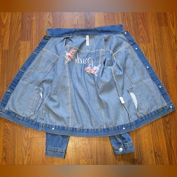 Davids bridal denim Jean jacket RN#84270 CA#56206 size small Medium wash - Picture 10 of 16